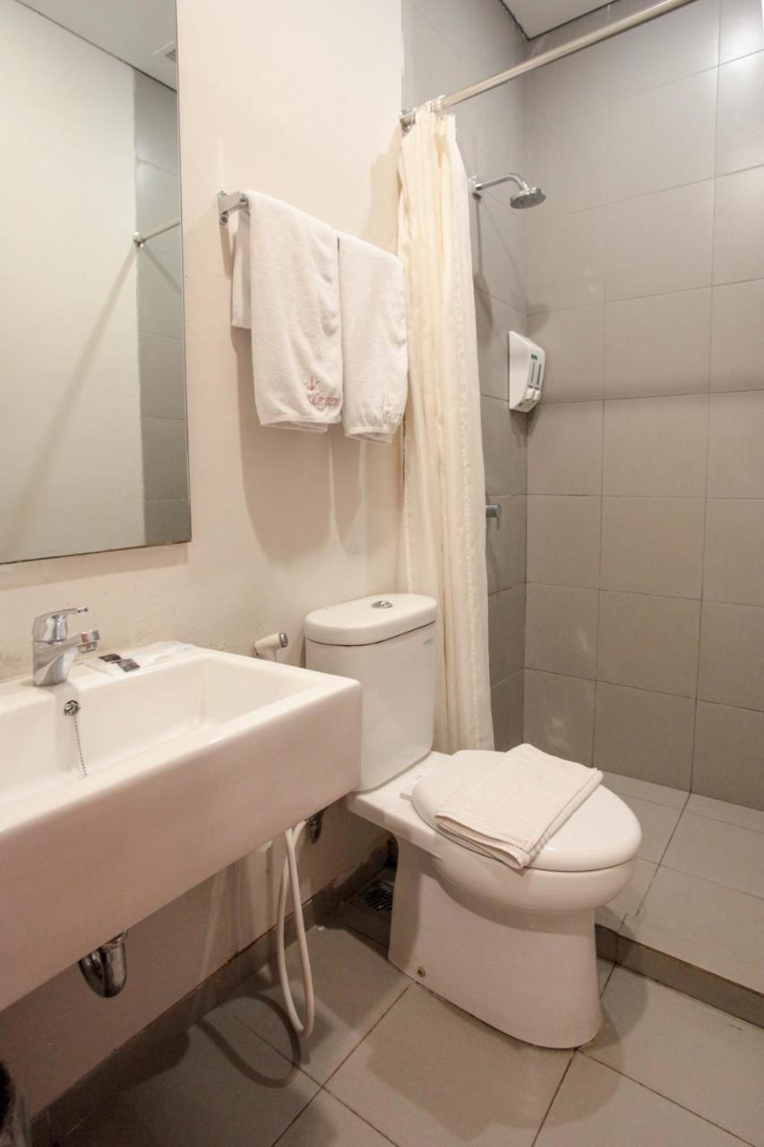 Legreen Suite Kuningan Джакарта Экстерьер фото