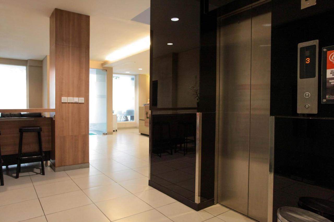 Legreen Suite Kuningan Джакарта Экстерьер фото