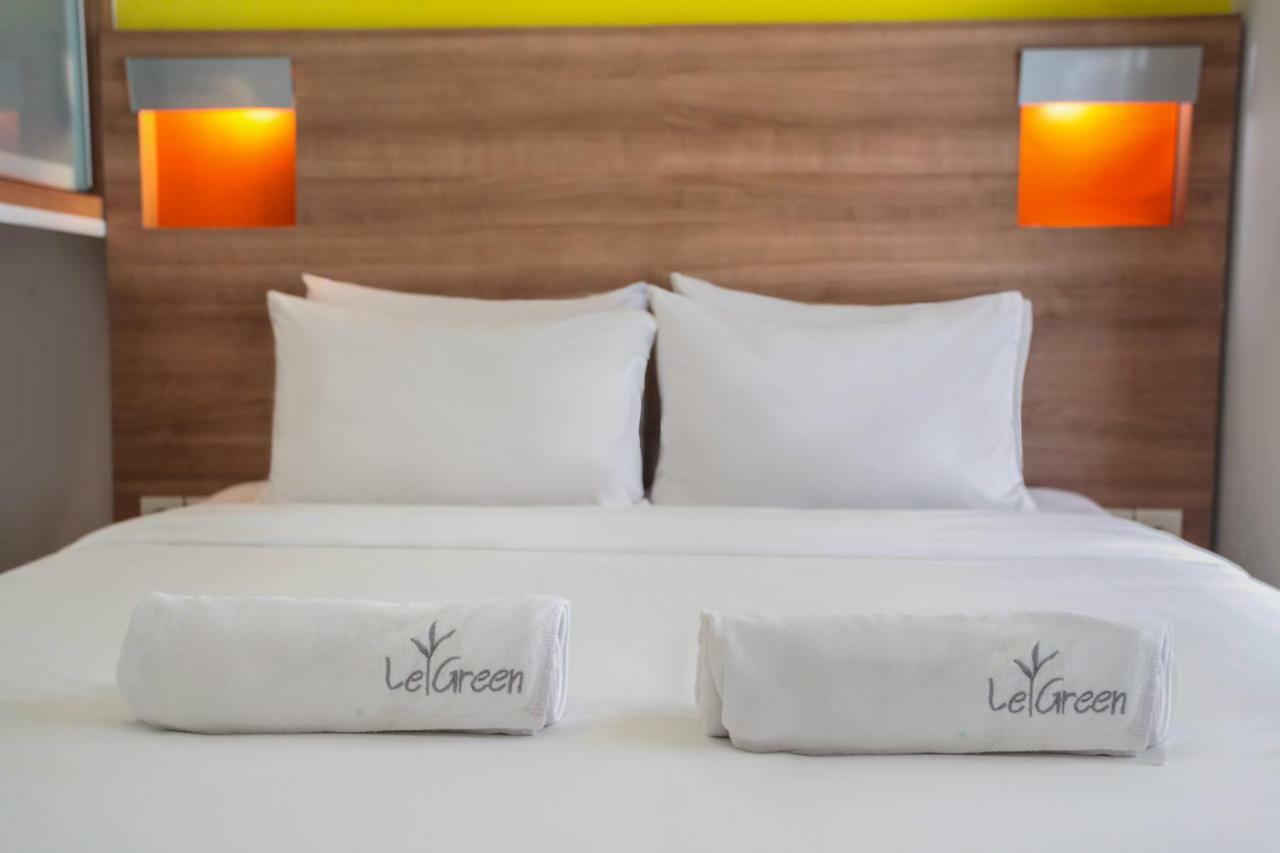 Legreen Suite Kuningan Джакарта Экстерьер фото