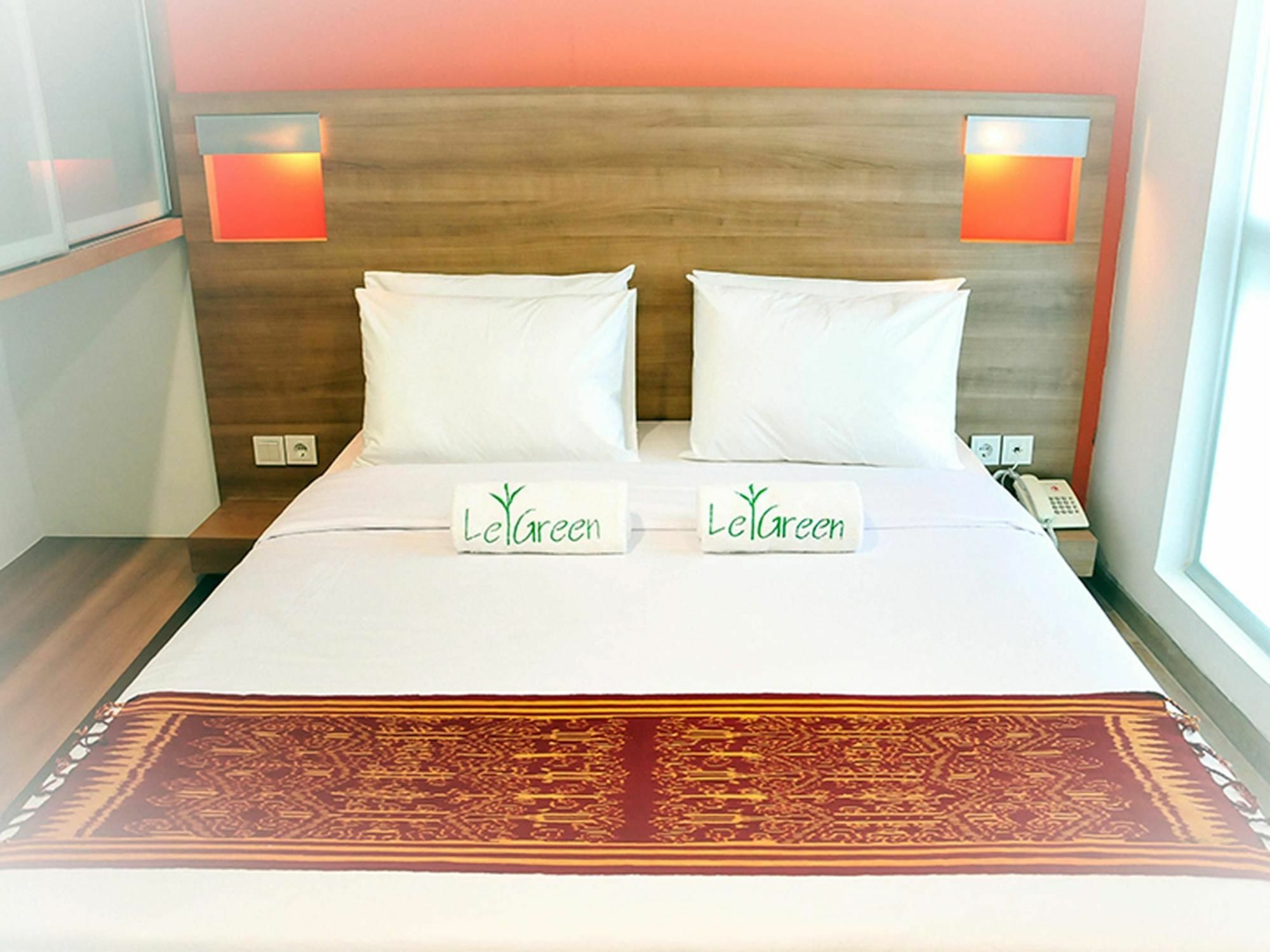 Legreen Suite Kuningan Джакарта Экстерьер фото